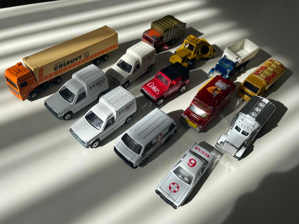 Bestelwagens - 1:53 tot 1:100 - Matchbox en Majorette, Hobby en Vrije tijd, Modelauto's | 1:50, Ophalen, Gebruikt, Bus of Vrachtwagen