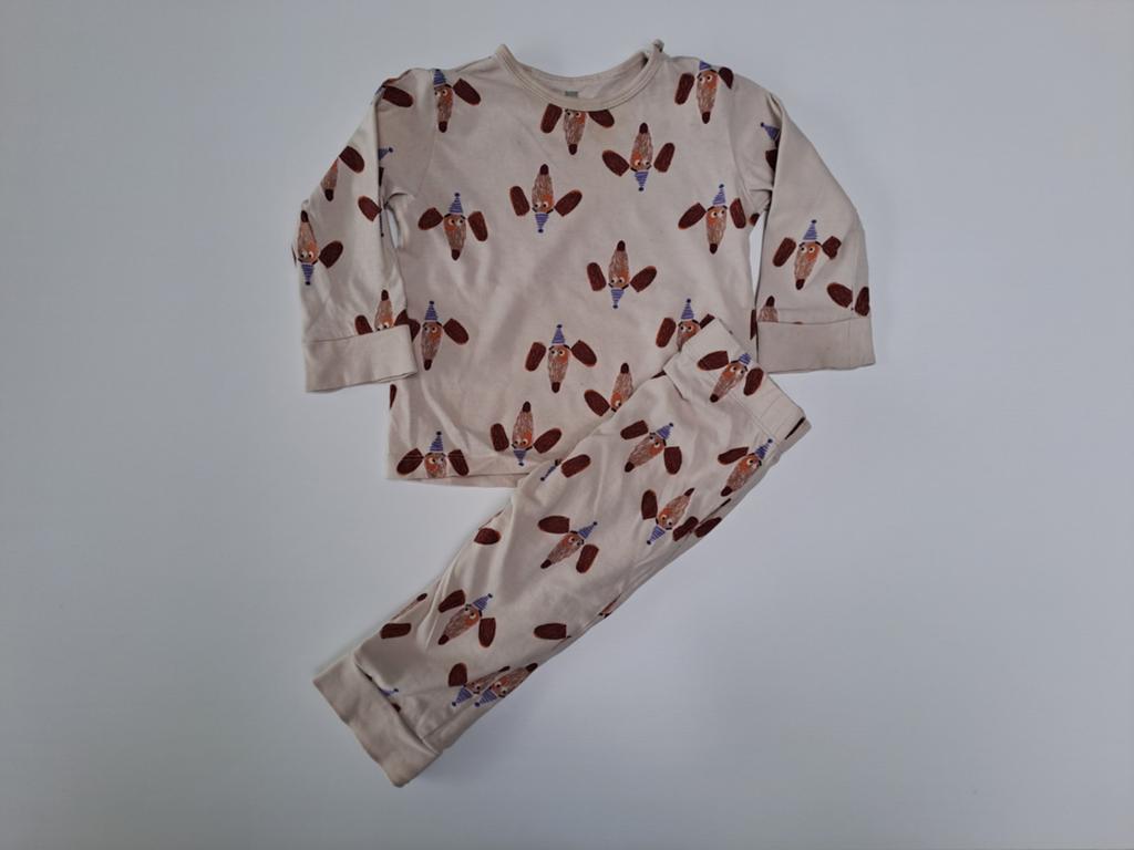 Mt 74-80 Beige pyama in 2 delen hond met feesthoedje, Nacht- of Onderkleding, Gebruikt, Ophalen of Verzenden, Hema