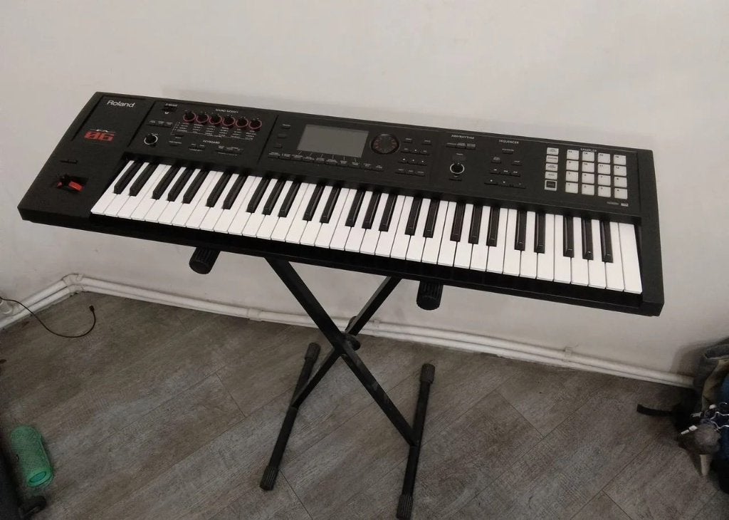Roland FA-06 synthesizer, Muziek en Instrumenten, Met koffer of flightcase, 61 toetsen, Roland, Ophalen of Verzenden