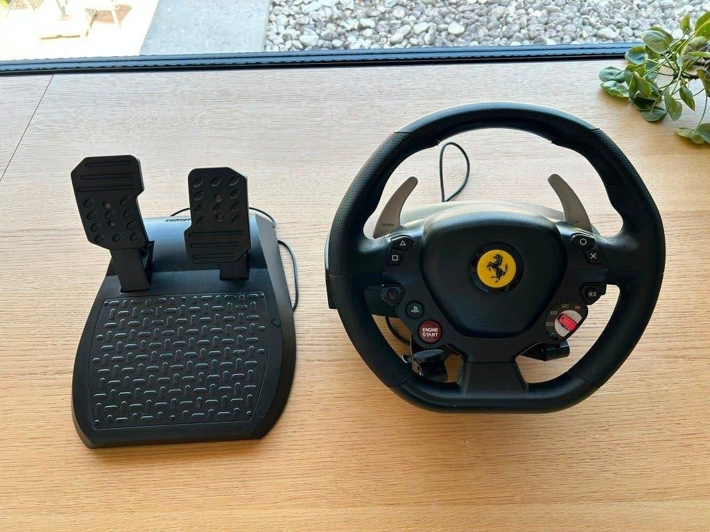 Thrustmaster T80 Ferrari 488 GTB, Games en Spelcomputers, Ophalen of Verzenden, Gebruikt, Stuur of Pedalen, PlayStation 4