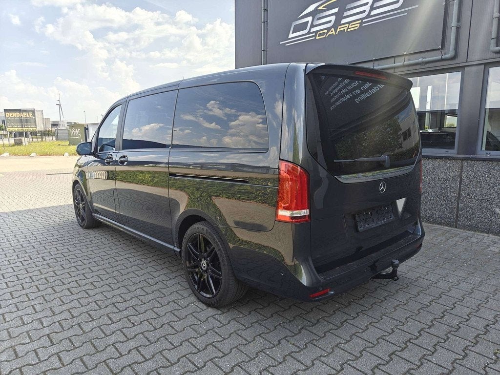 Mercedes-Benz V 300 d 5-zit AMG + Night/Warm+koud Leder/360/, Automaat, Gebruikt, Zwart, 4 cilinders