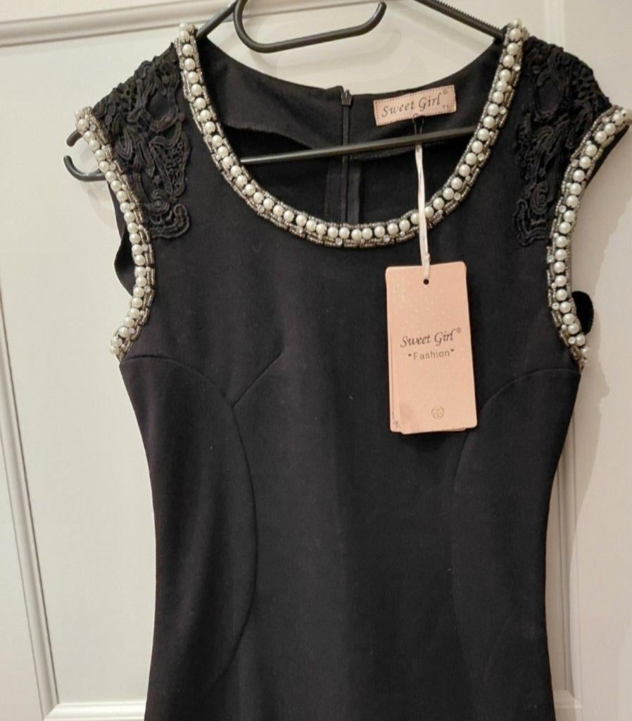 Jurkje Sweet girl, maat smal
Met prijskaartje aan, te klein, Kleding | Dames, Gelegenheidskleding, Ophalen of Verzenden