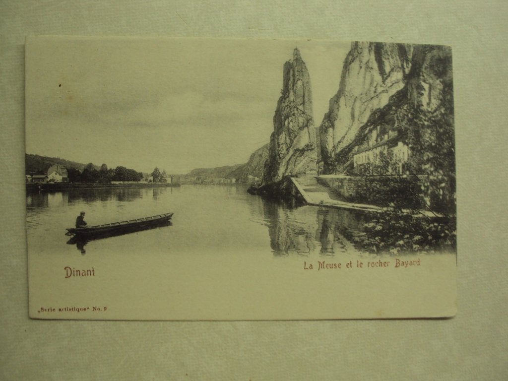 55678 - DINANT - LA MEUSE ET LE ROCHER BAYARD - ZIE 2 FOTO'S, Verzenden