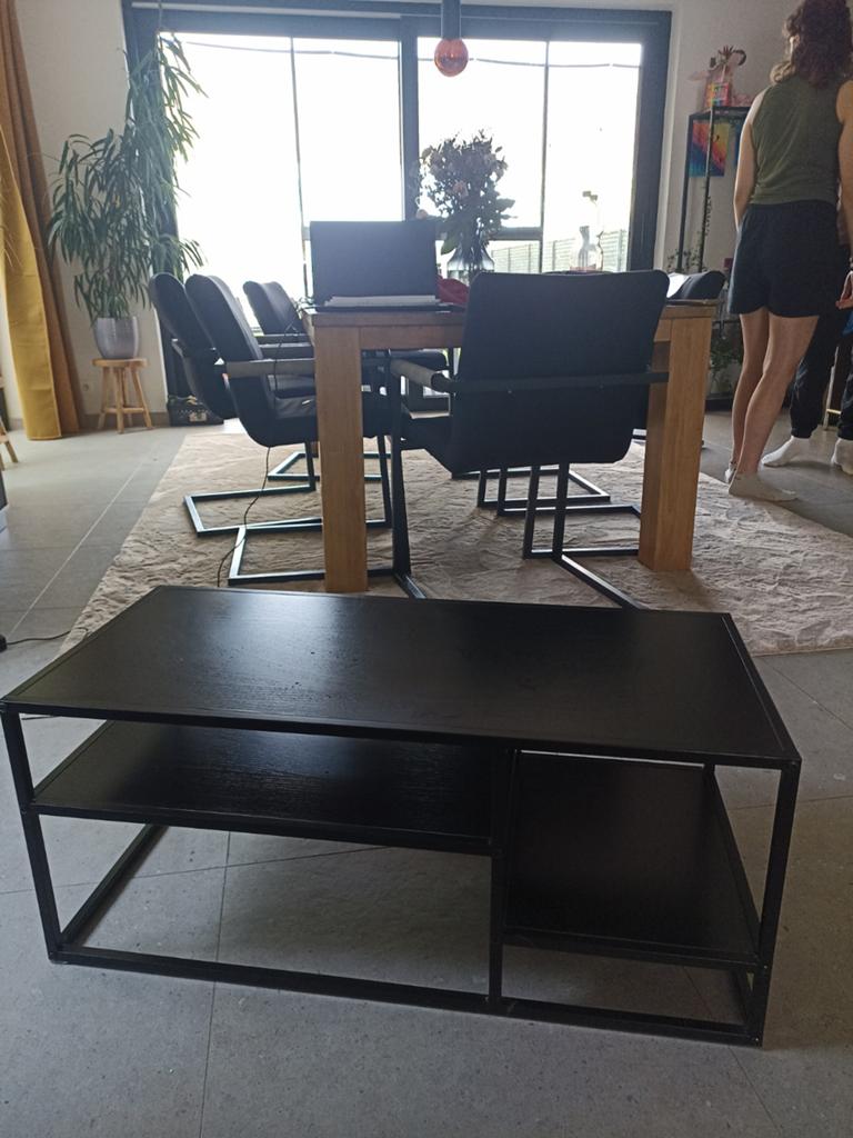 Mooie salontafel, Ophalen