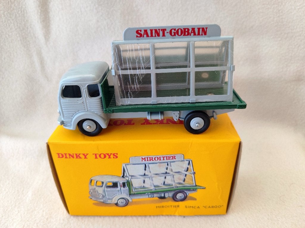 Dinky Atlas _ SIMCA CARGO "Miroitier"_ ref. 33C., Hobby & Loisirs créatifs, Voitures miniatures | 1:43, Comme neuf, Bus ou Camion