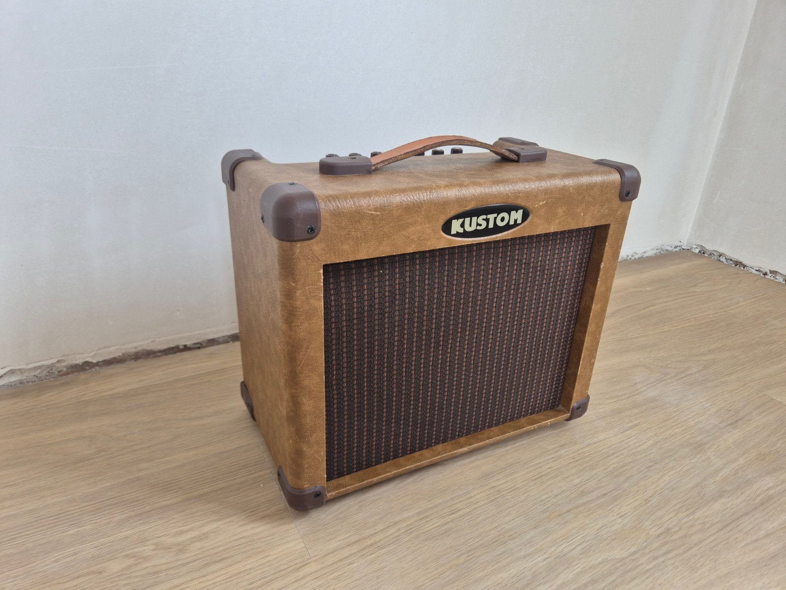 Kustom Sienna 16 Akoestische gitaar versterker vintage, Muziek en Instrumenten, Ophalen, Gebruikt, Gitaar, Minder dan 50 watt