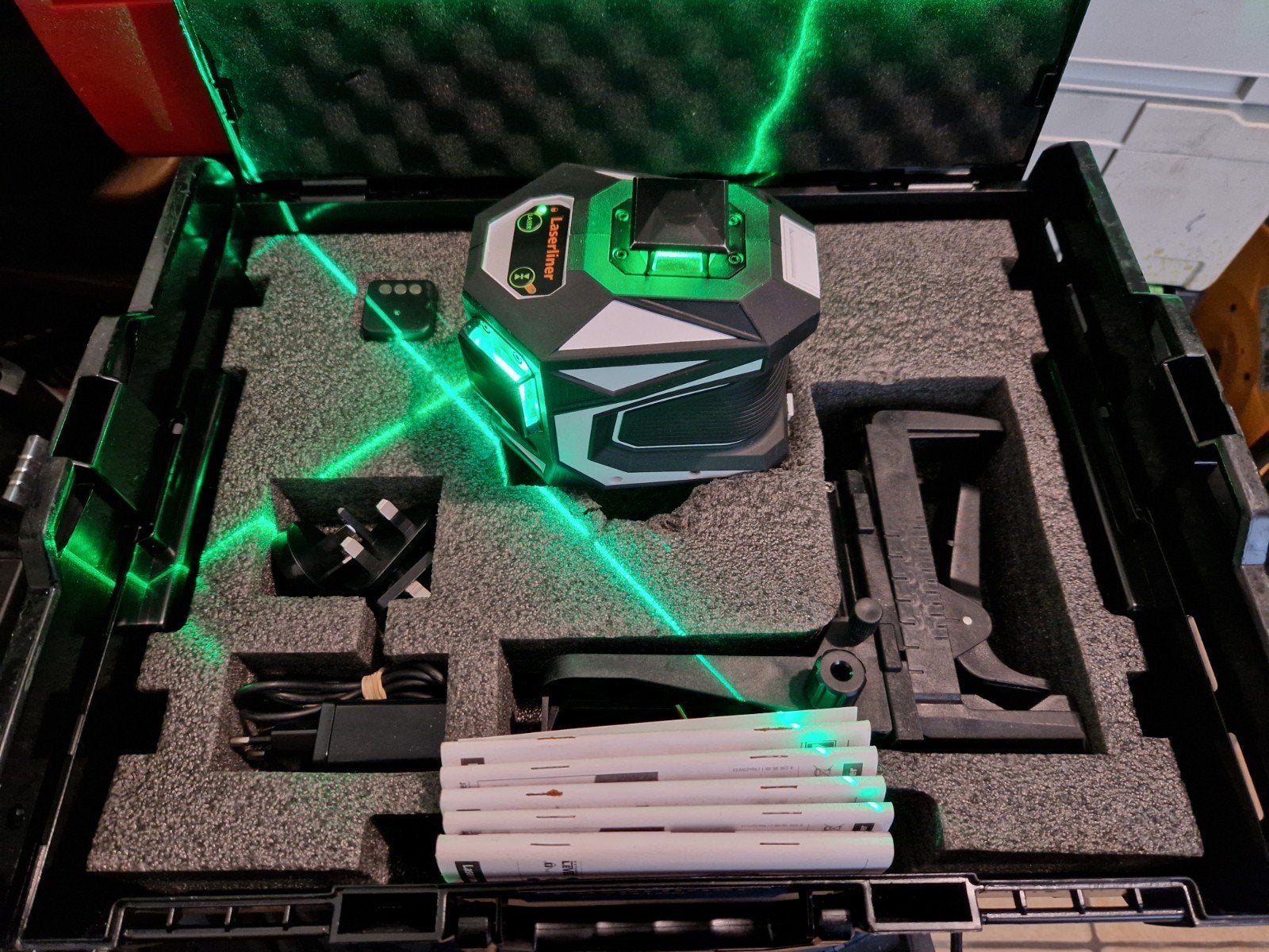 Laserliner 3D Vert X3 Laser Pro avec pince et L Boxx, Enlèvement, Comme neuf