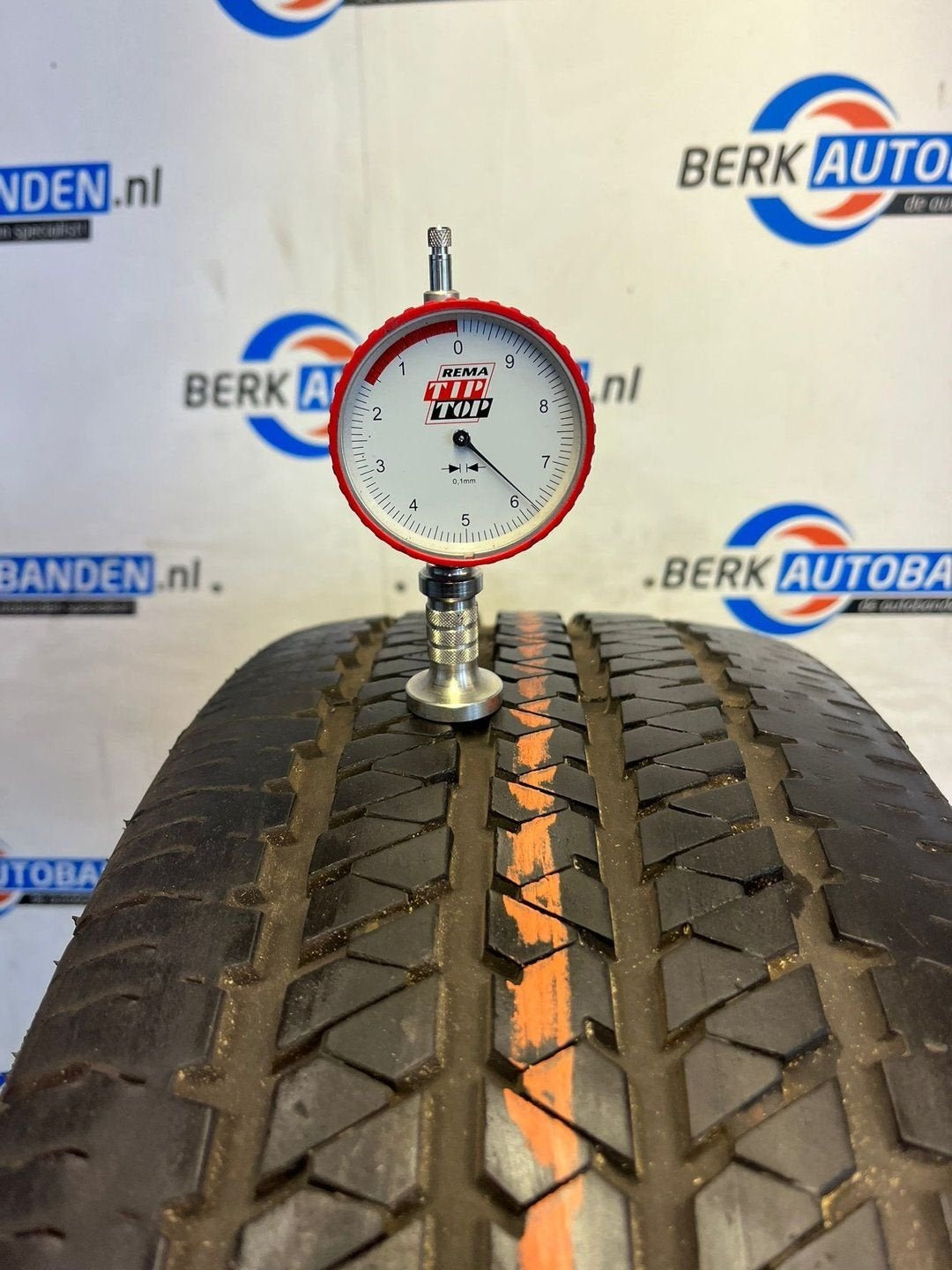 2x Bridgestone Dueler H/T 684 245/70 R16 111T 245/70/16 2457, Auto-onderdelen, -, Ophalen of Verzenden, Band(en), Zomerbanden