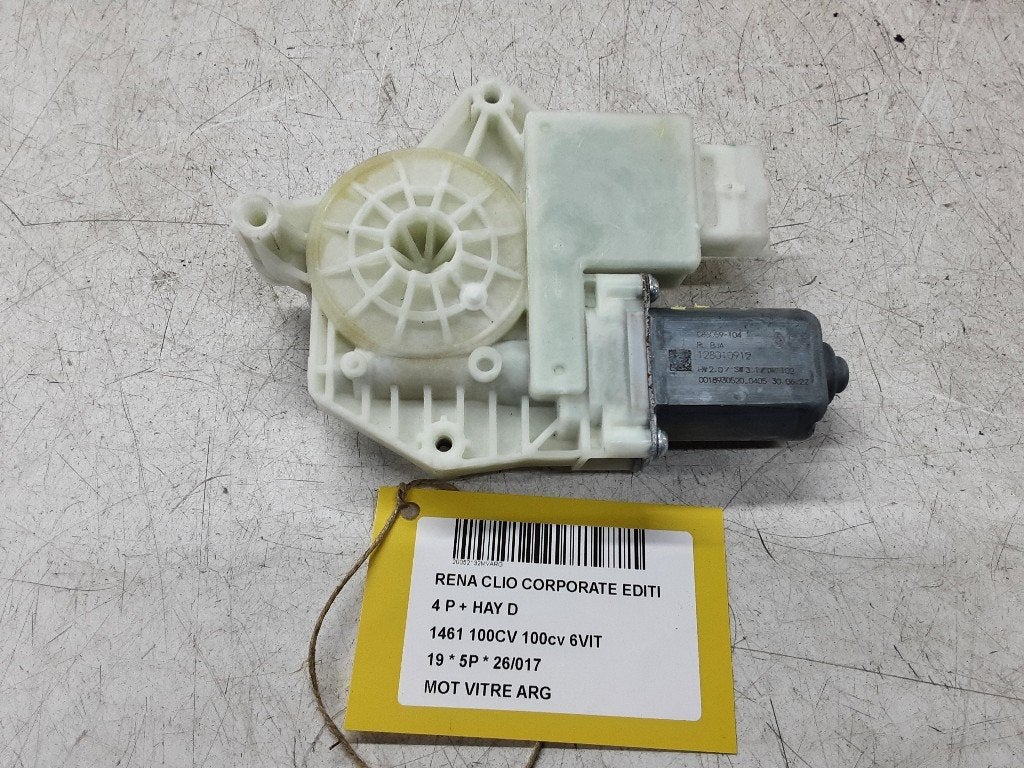 MOTEUR LEVE VITRE ELECTRIQUE ARRIÈRE GAUCHE Clio V (RJAB), Autos : Pièces & Accessoires, Arrière, Renault, Utilisé, Peter-Huppertz-Straße 5
51063  Köln, DE