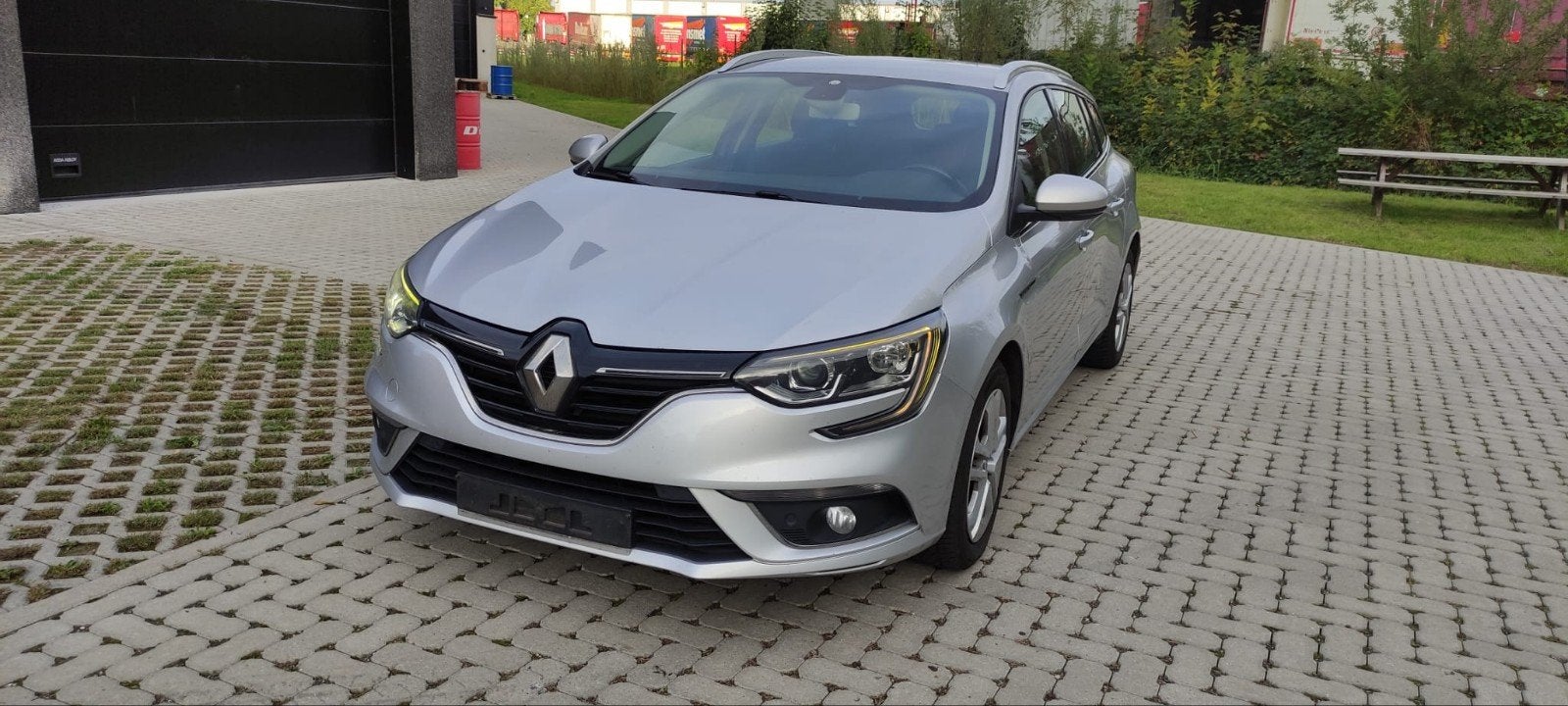 Renault Megan 1.5 dci 2018, Autos, Argent ou Gris, Achat, Euro 6, Boîte manuelle