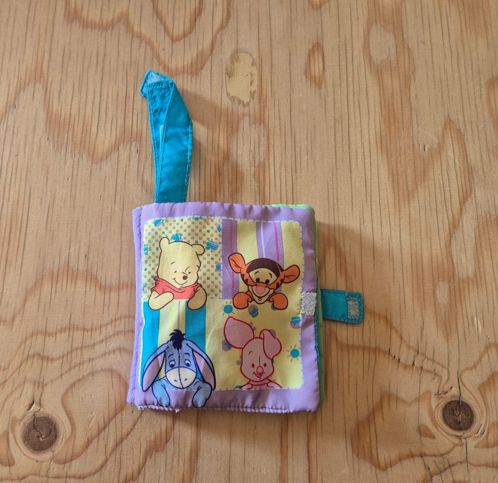 Knisperboekje Winnie The Pooh en vrienden, Ophalen of Verzenden, Zo goed als nieuw, Uitklap-, Voel- of Ontdekboek, 6 tot 12 maanden