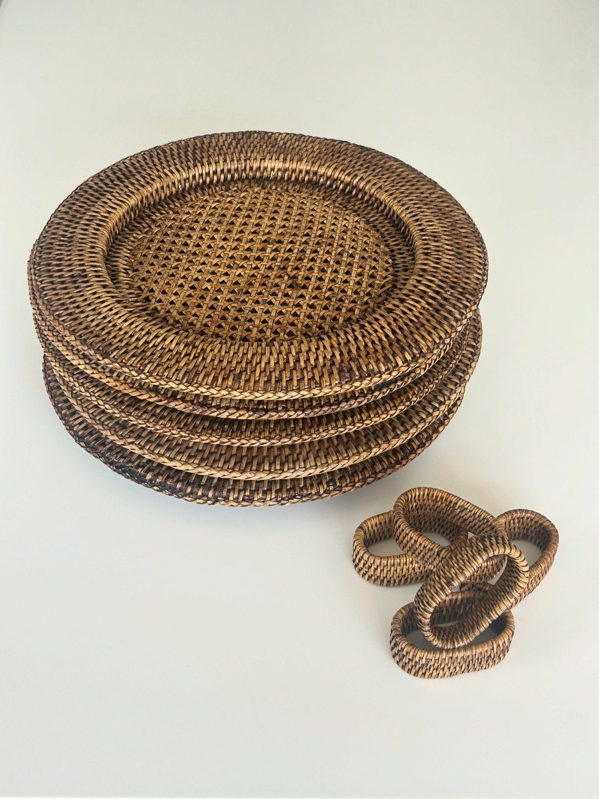 Rotan set, Stapelbaar, Zo goed als nieuw, Natuurlijk materiaal, Onderbord