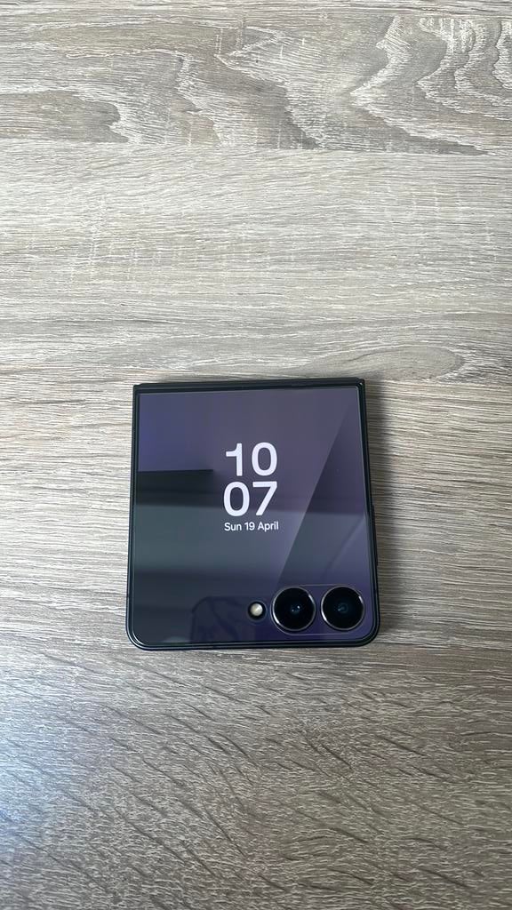 Samsung Galaxy Z Flip7 256 Gb jetblack, Telecommunicatie, Mobiele telefoons | Samsung, Ophalen, Zwart, Touchscreen, Zo goed als nieuw