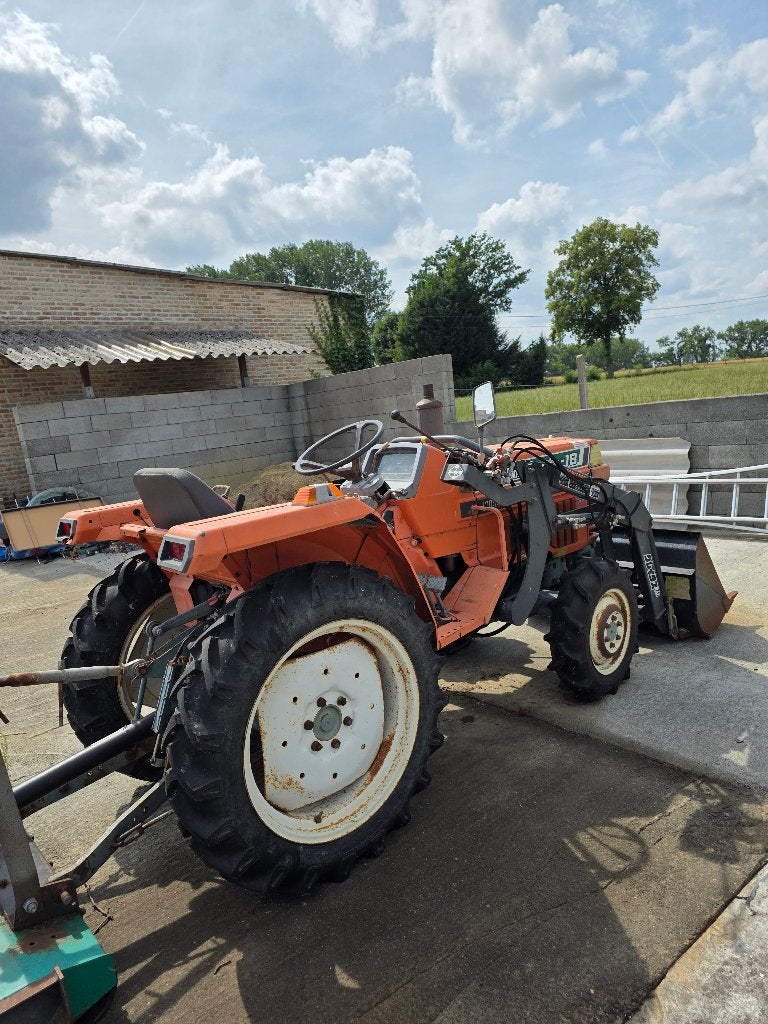 Kubota Sunshine avec chargeur frontal et tondeuse, Articles professionnels, Enlèvement
