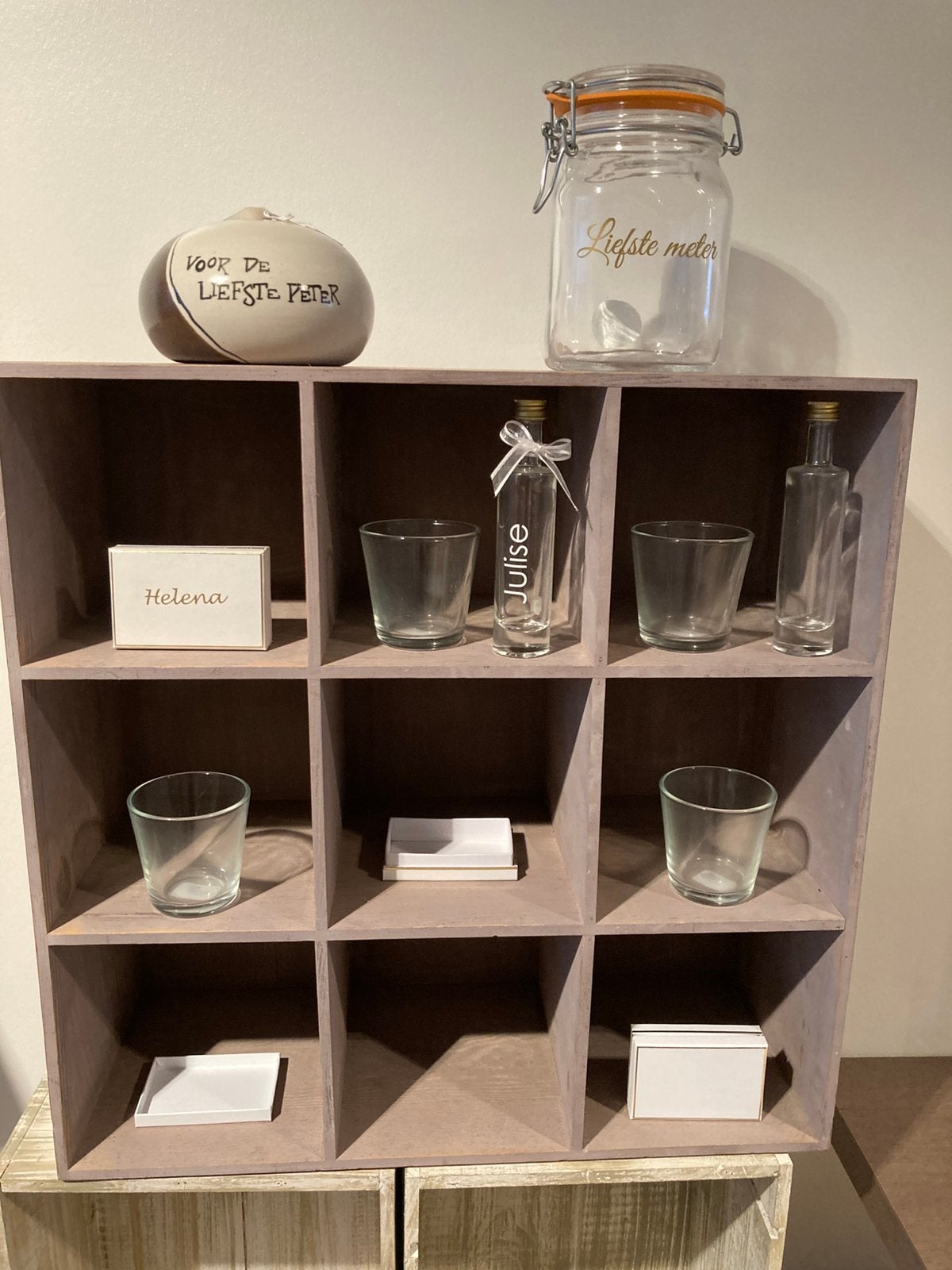 Prachtige presenteerkast ideaal geboorte, Kinderen en Baby's, Kraamcadeaus en Geboorteborden, Ophalen, Nieuw
