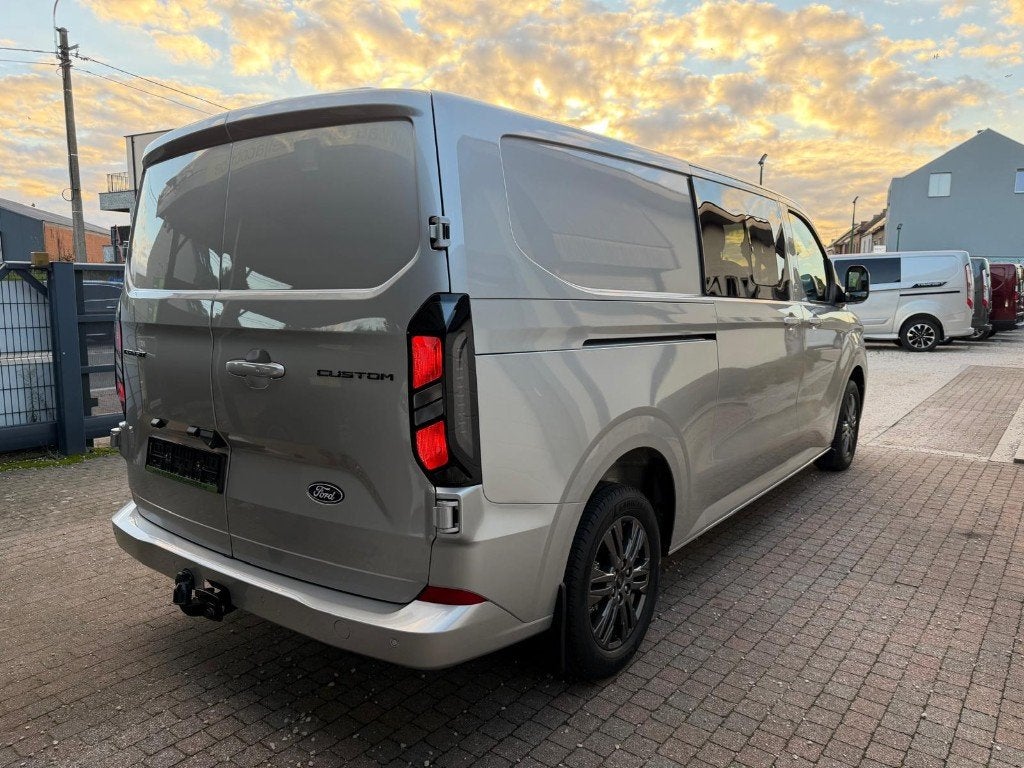 FORD TRANSIT CUSTOM * LIMITÉ * CAB DUB * AUT * 170 CV * L2 *, Autos, 6 portes, Euro 6, Entreprise, 211 g/km