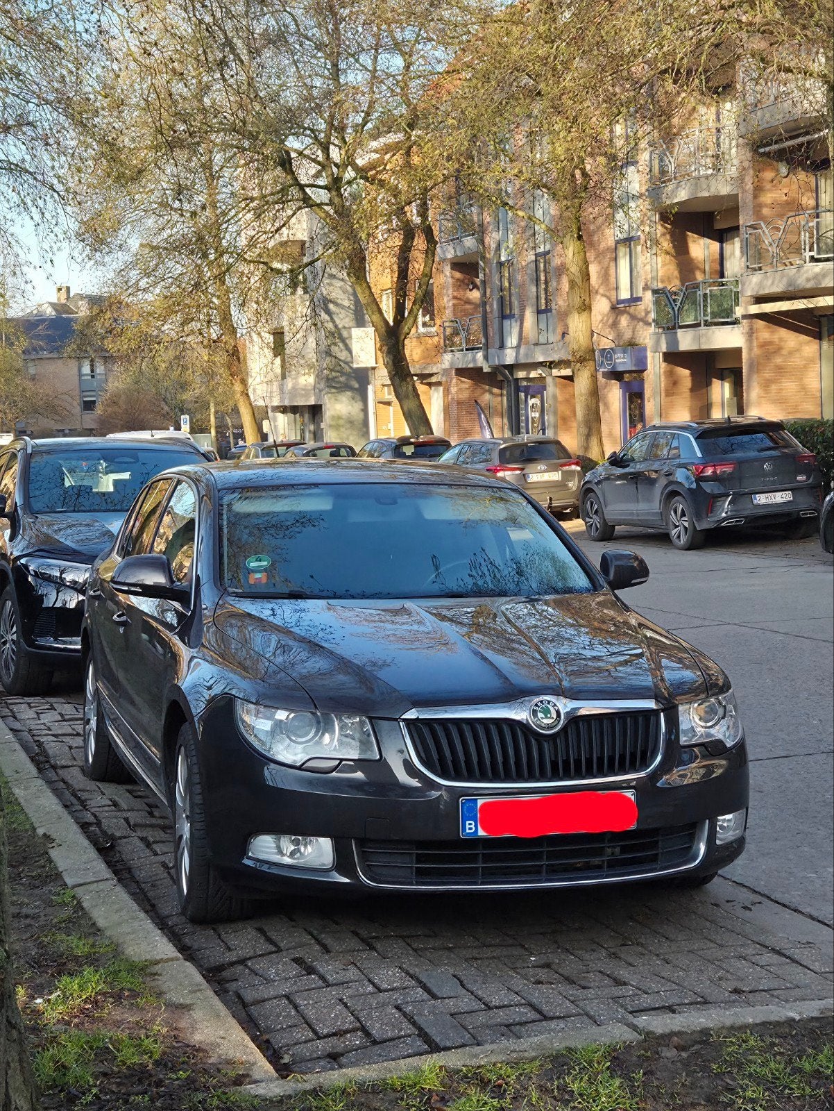 SKODA Superb 1.8tsi 185k km 2009, Auto's, Euro 5, Zwart, 4 cilinders, Leder en Stof