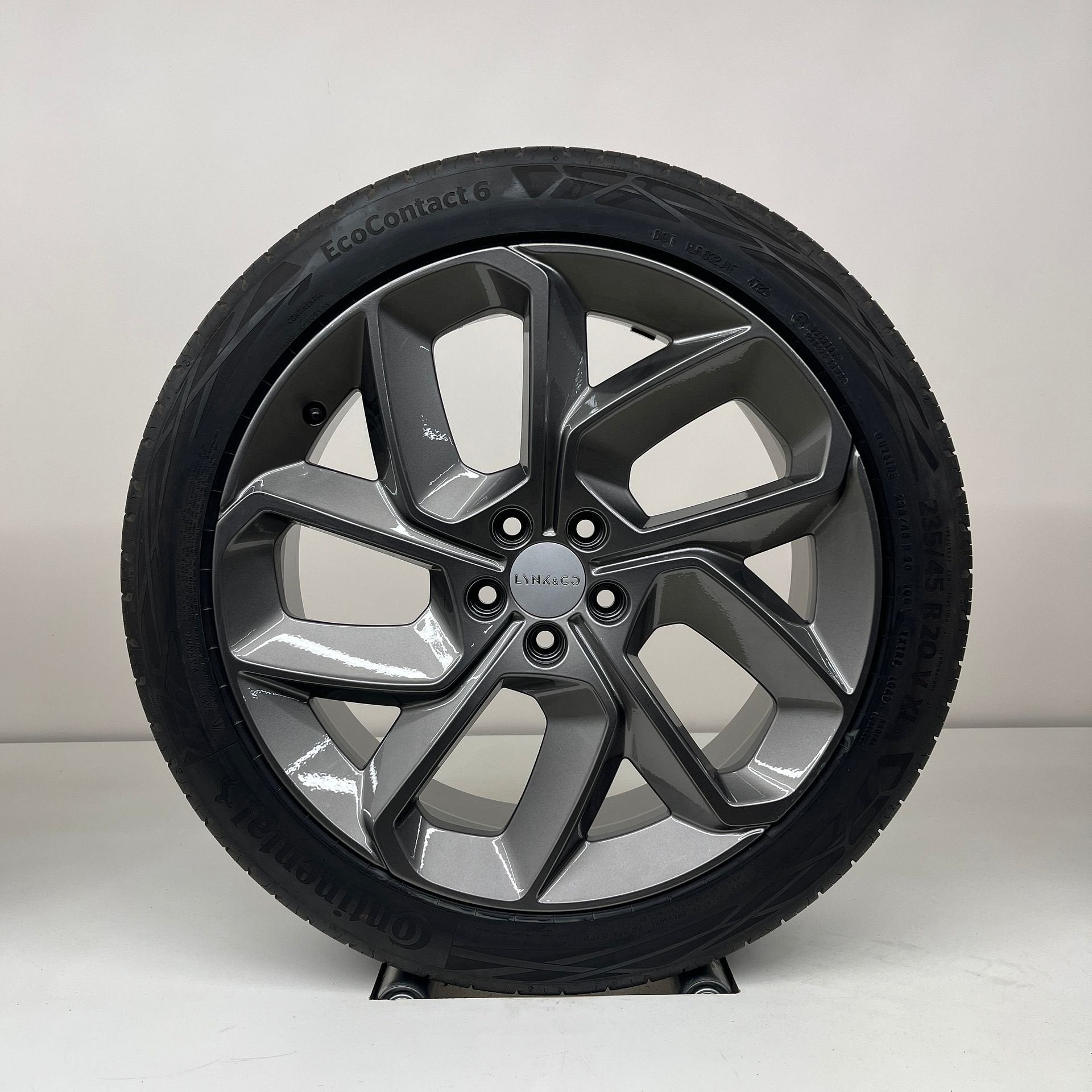 Lynk&Co 01 - 20 inch - zomerbanden, Auto-onderdelen, Banden en Velgen, Gebruikt, Ophalen of Verzenden, 235 mm, Band(en)