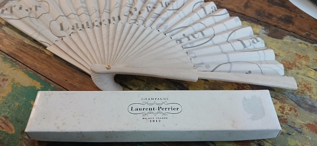 Waaier laurent perrier, Enlèvement ou Envoi, Comme neuf