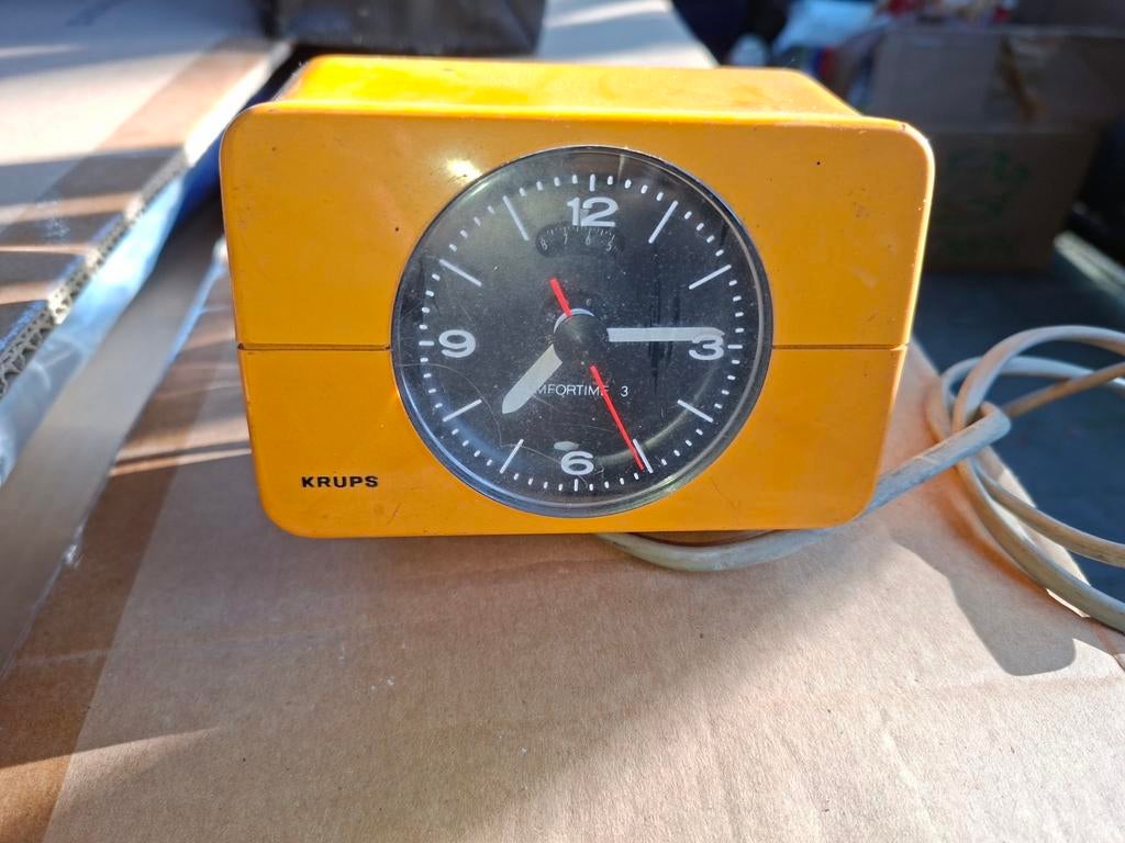 Réveil Krups orange vintage