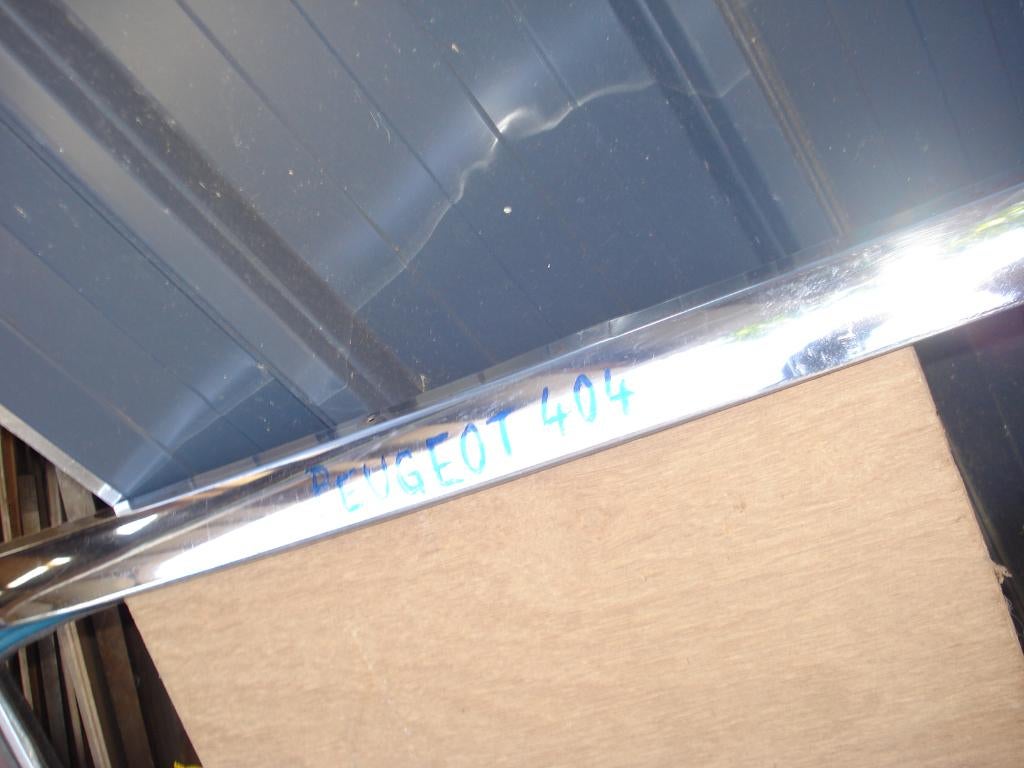 pare-brise pour toit ouvrant PEUGEOT 404 en acier inoxydable, Enlèvement ou Envoi, Utilisé, Pièces Oldtimer ou Ancêtre