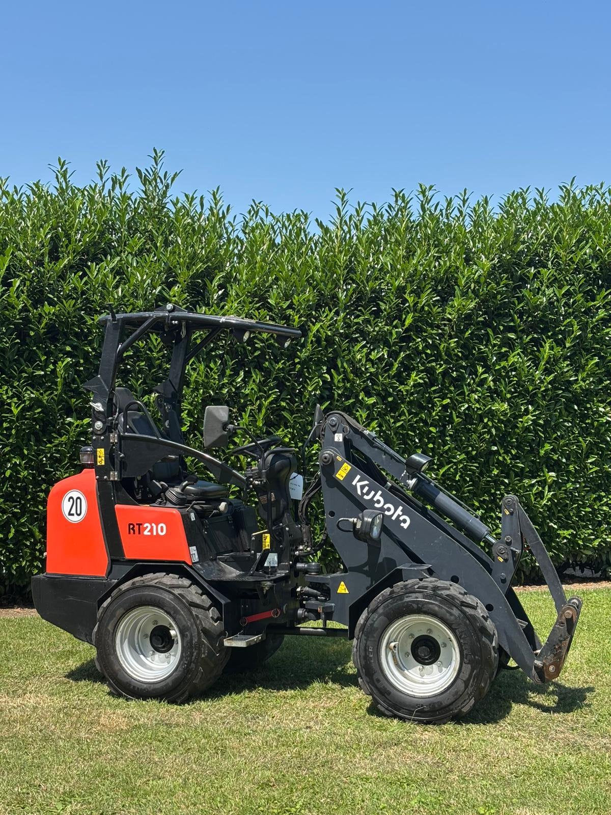 Giant g2200 rt210 kubota mini shovel, Enlèvement ou Envoi