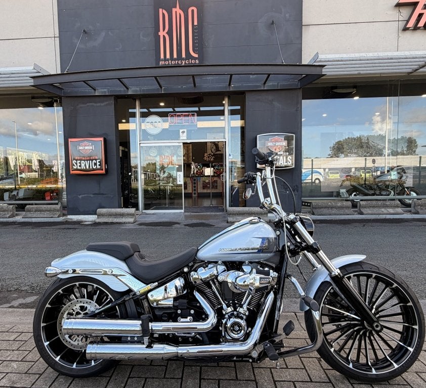 Harley-Davidson Cruiser SOFTAIL - BREAKOUT 117, Motos, Occasion, 1923 cm³, Autre, Manuelle
