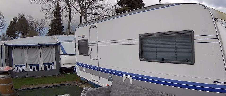 Hobby Exclusive 560 UFF caravan (2003), Poêle, Jusqu'à 4, Lit Queen size, Hobby