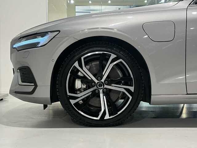 Volvo V60 T6 Recharge  Plus Bright + electr trekhaak, Auto's, Volvo, Automaat, Euro 6, 1969 cc, 18 g/km