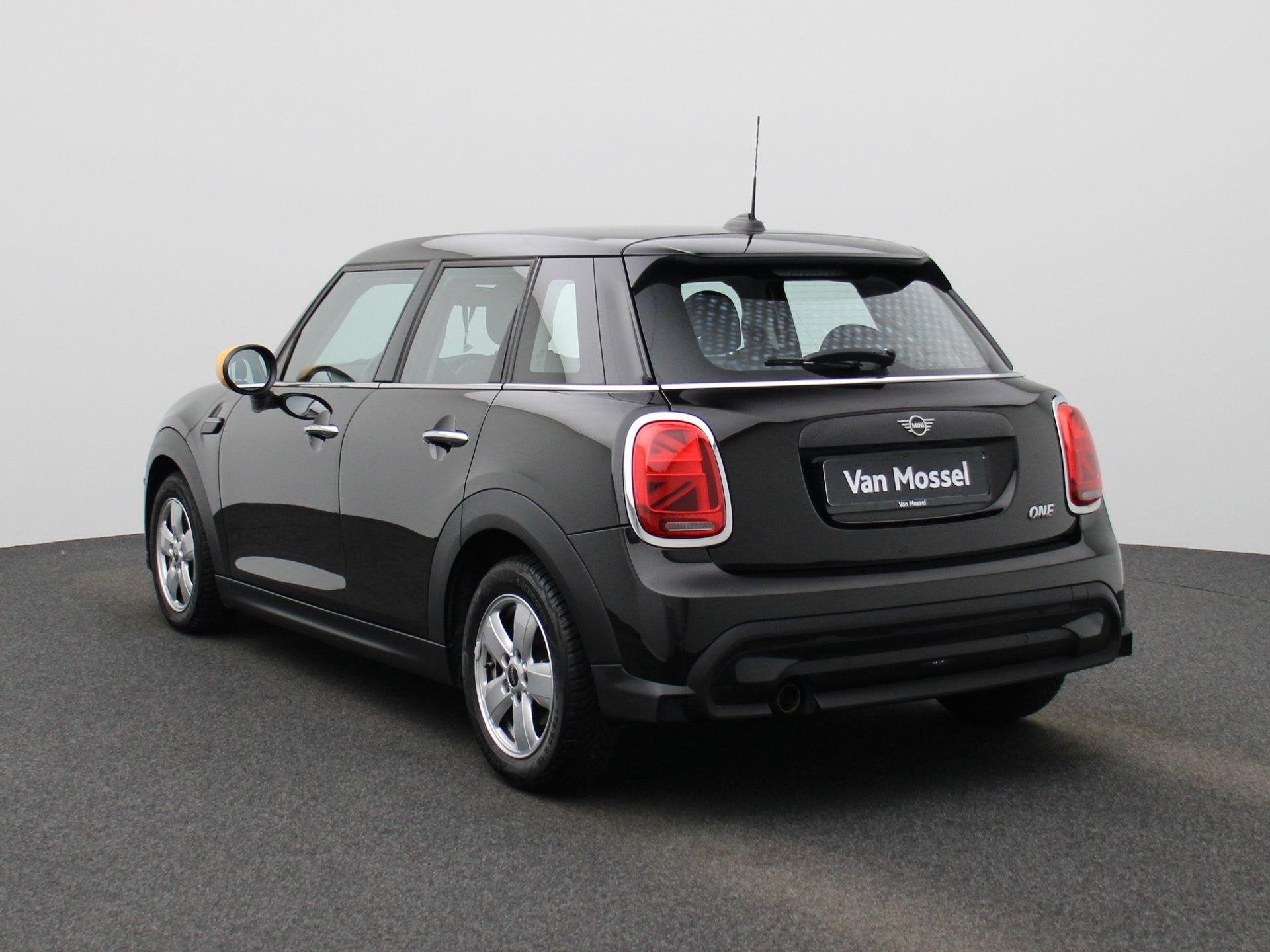 Mini Mini 5 door One, Auto's, Mini, Voorwielaandrijving, Stof, Zwart, Zwart