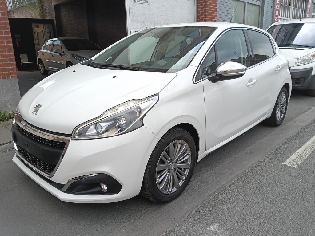 Peugeot 208. 12 i boîte automatique avec garantie, Achat, Euro 6, Capteur de lumière, 5 portes