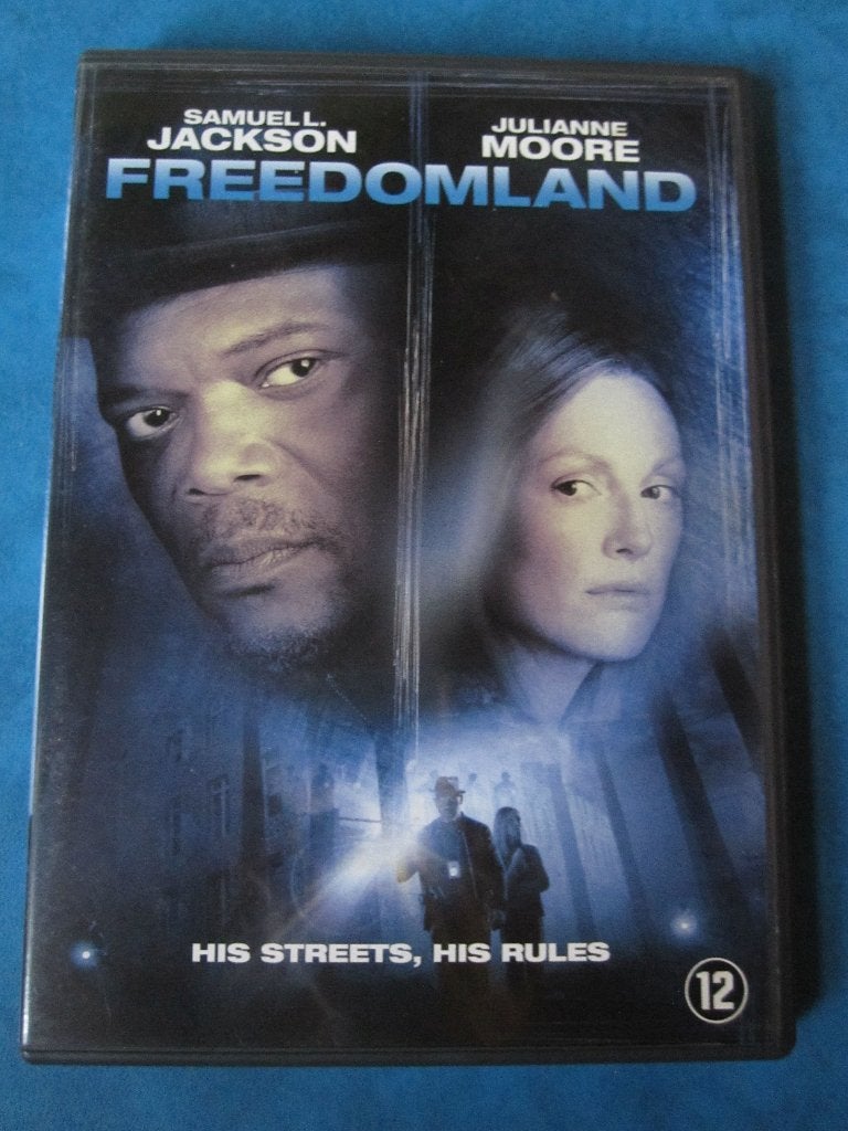 Freedomland, Actiethriller, Ophalen of Verzenden, Zo goed als nieuw, Nederlands