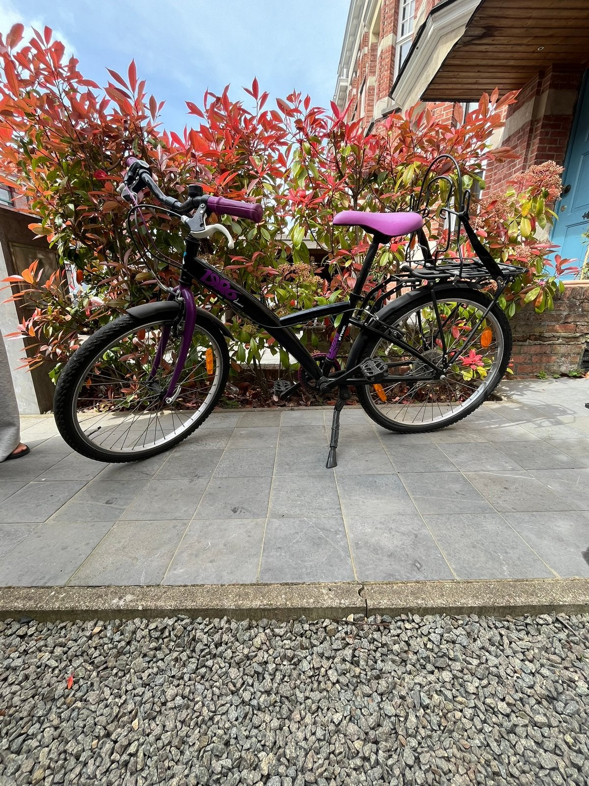 Vélo pour fille noir/violet à vendre, Enlèvement, Comme neuf, 24 pouces
