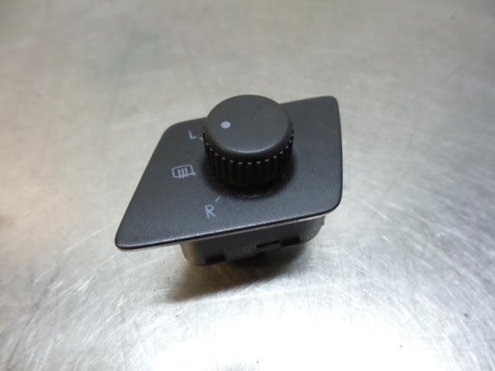Commutateur rétroviseur d'un Volkswagen Polo (Polo 01-), Volkswagen, -, Utilisé, -