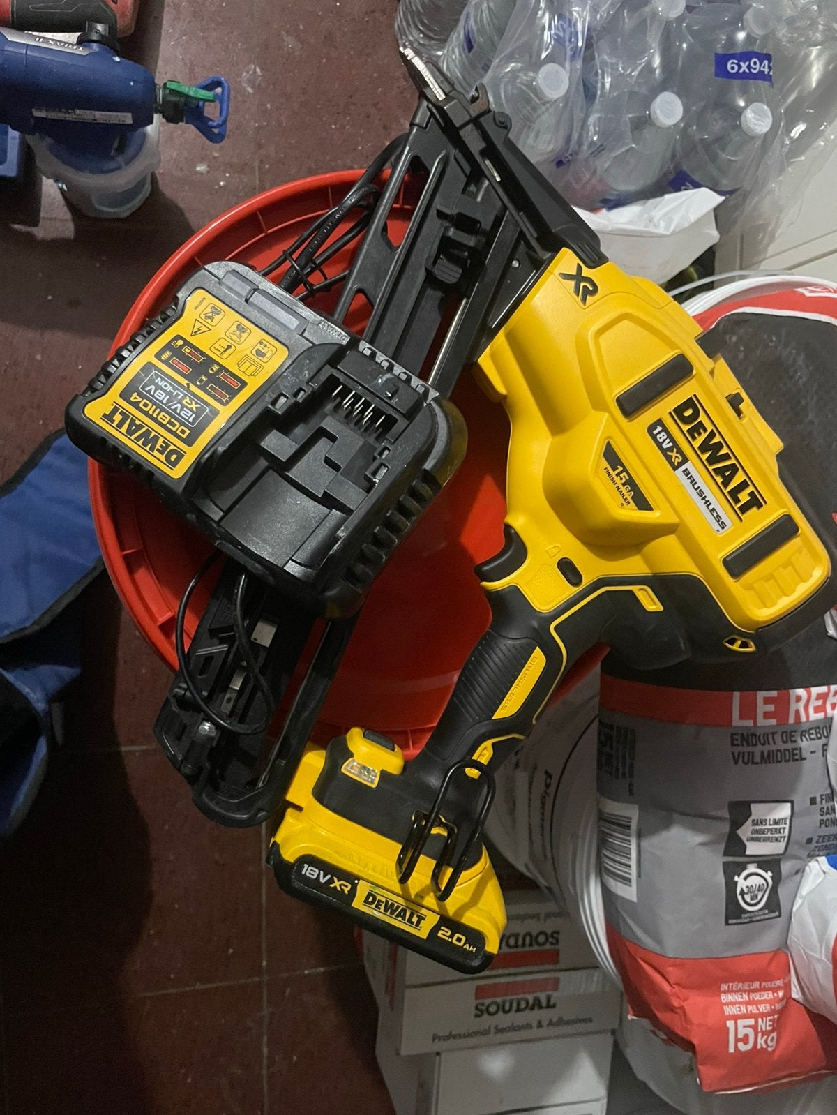 Dewalt, Enlèvement ou Envoi, Comme neuf