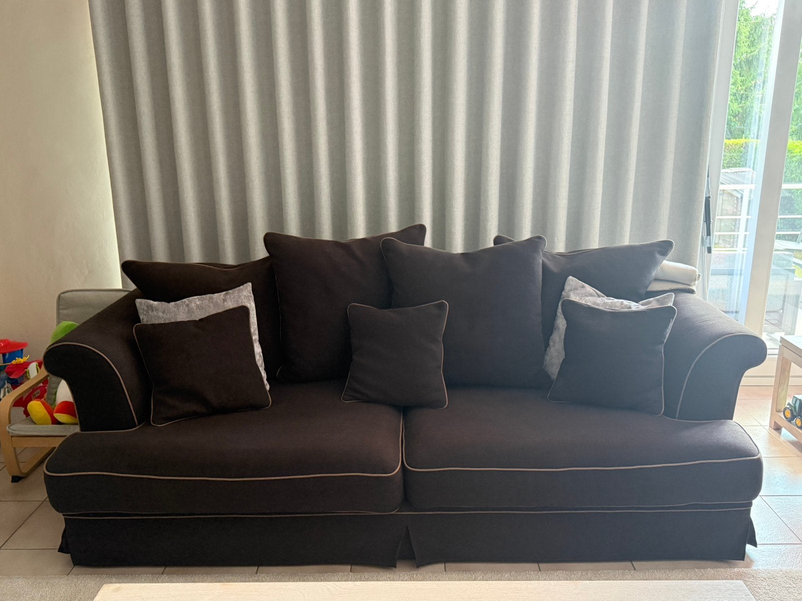 Sièges, Enlèvement, Comme neuf