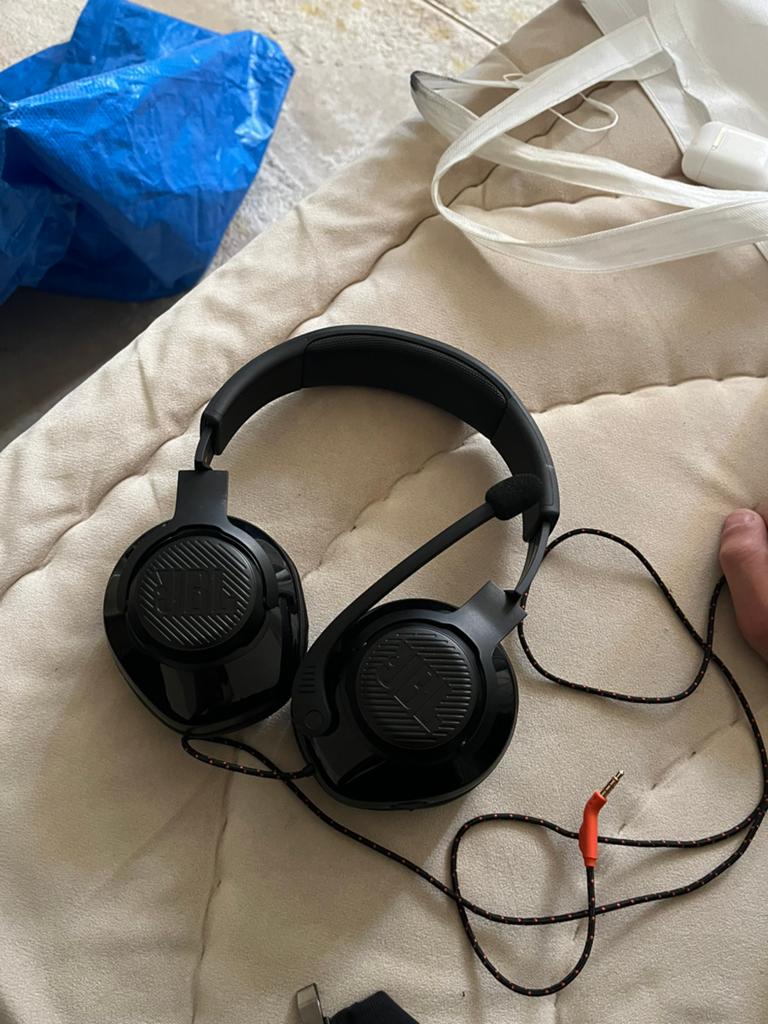Casque jbl pour gameur, Computers en Software, Headsets, Ophalen of Verzenden, Zo goed als nieuw