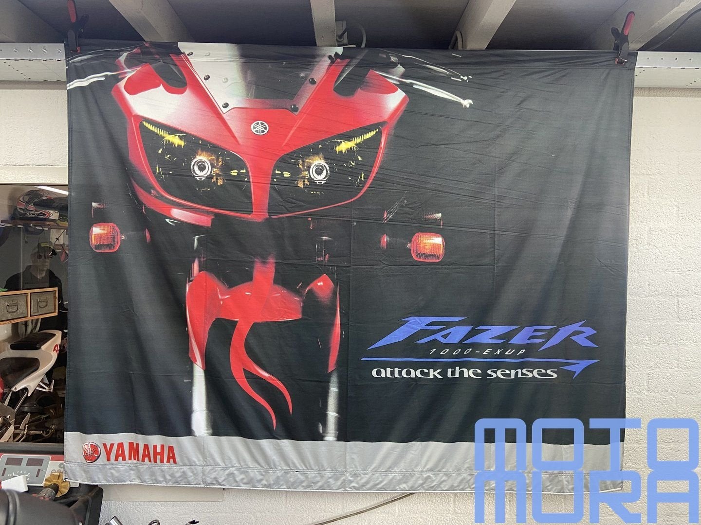 Originele YAMAHA Dealer vlag voor de FAZER 1000 model 2001 -, Verzamelen, Overige Verzamelen, -, -, Ophalen of Verzenden, Zo goed als nieuw