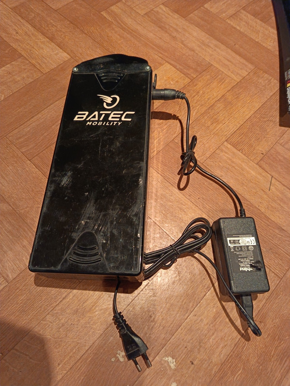 Batterie Batec Mobility avec chargeur, Enlèvement ou Envoi