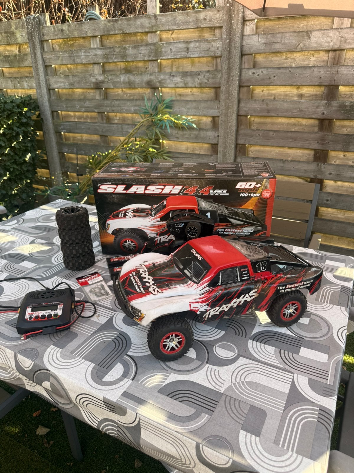 Traxxas Slash 4x4 VXL, Hobby & Loisirs créatifs, Échelle 1:10, Enlèvement ou Envoi, Voiture off road, Utilisé