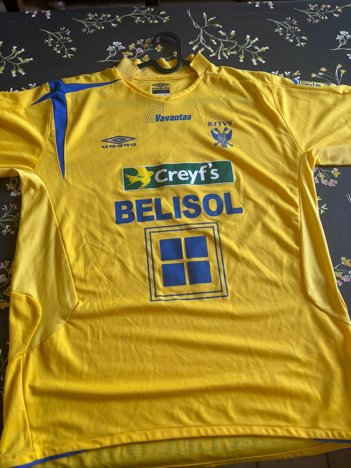 Collectie voetbalshirts STVV, Ophalen, Nieuw, Shirt