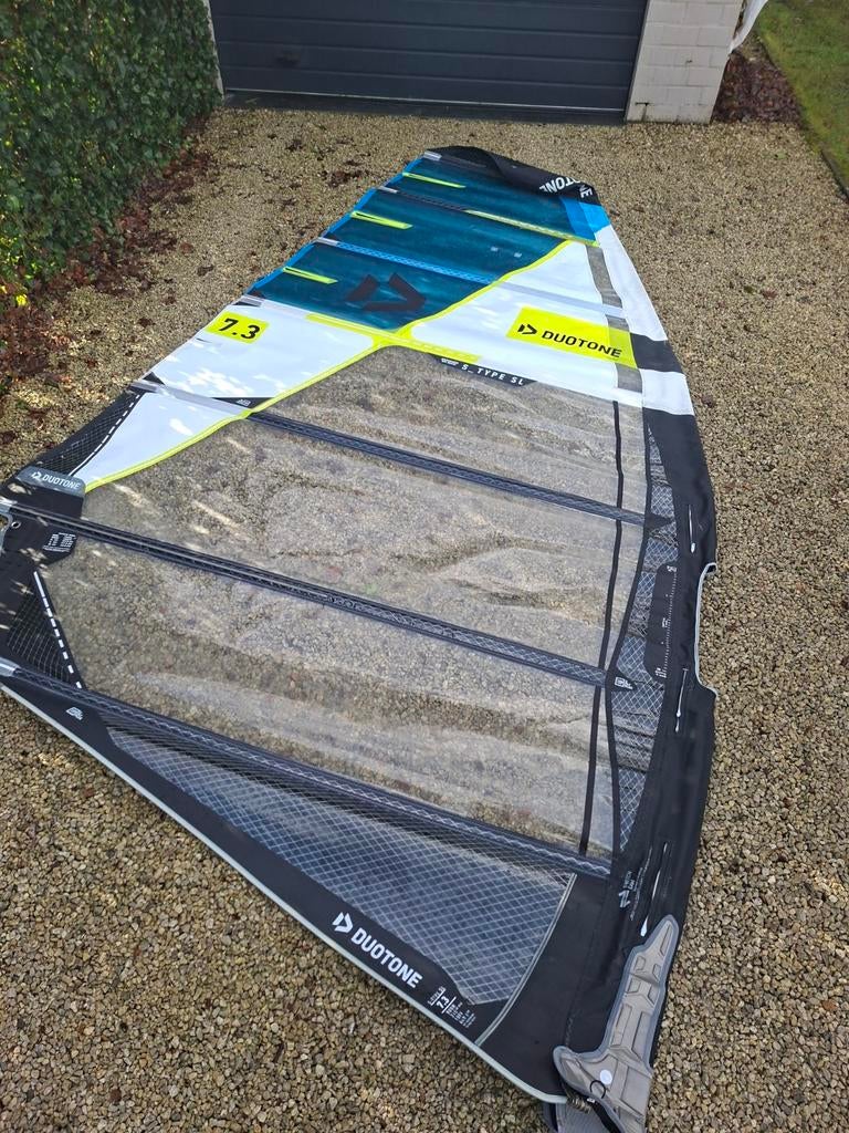 Zeilen Duotone en North, Watersport en Boten, Windsurfen, Ophalen