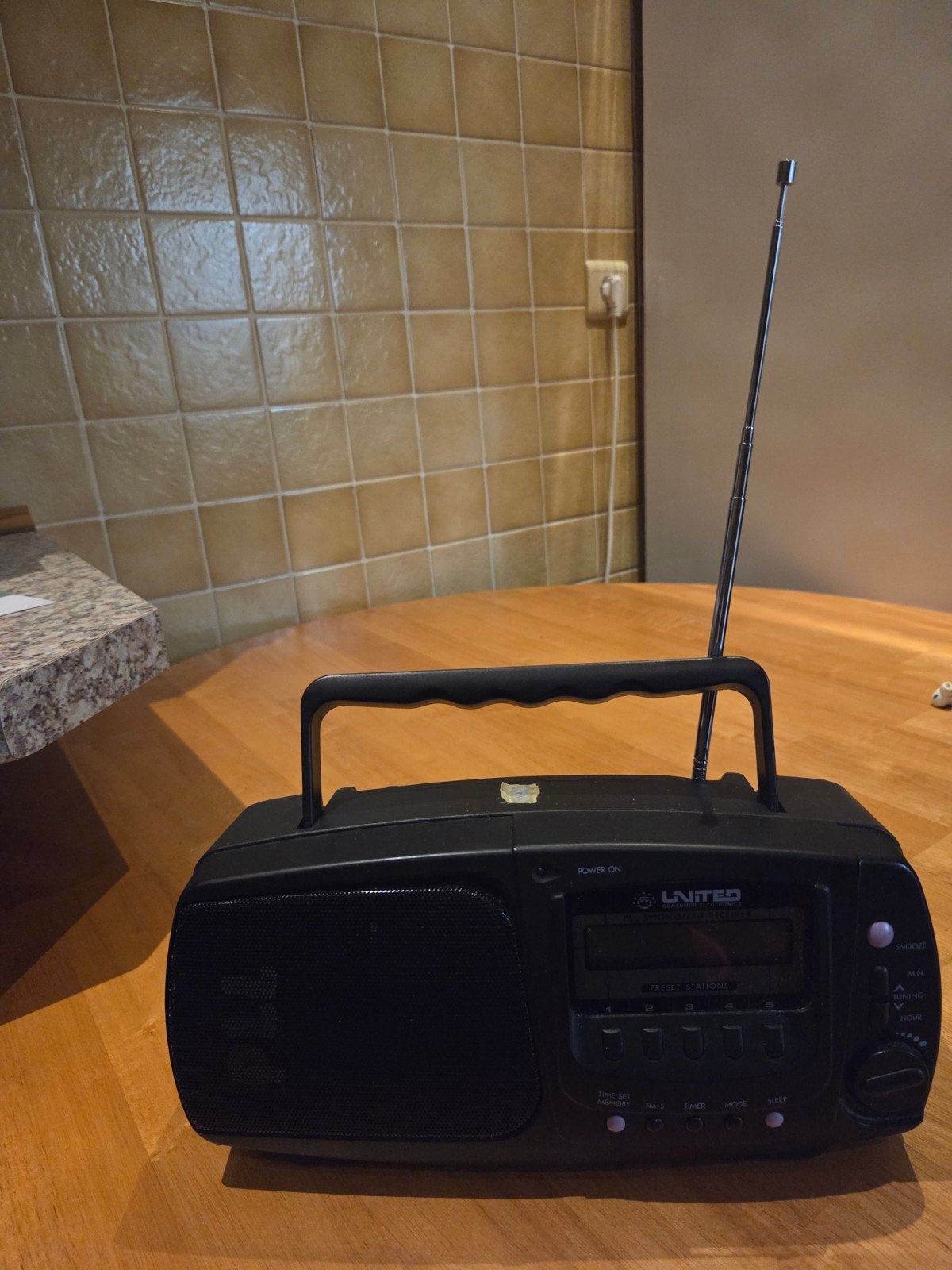 Radio united, Enlèvement, Radio