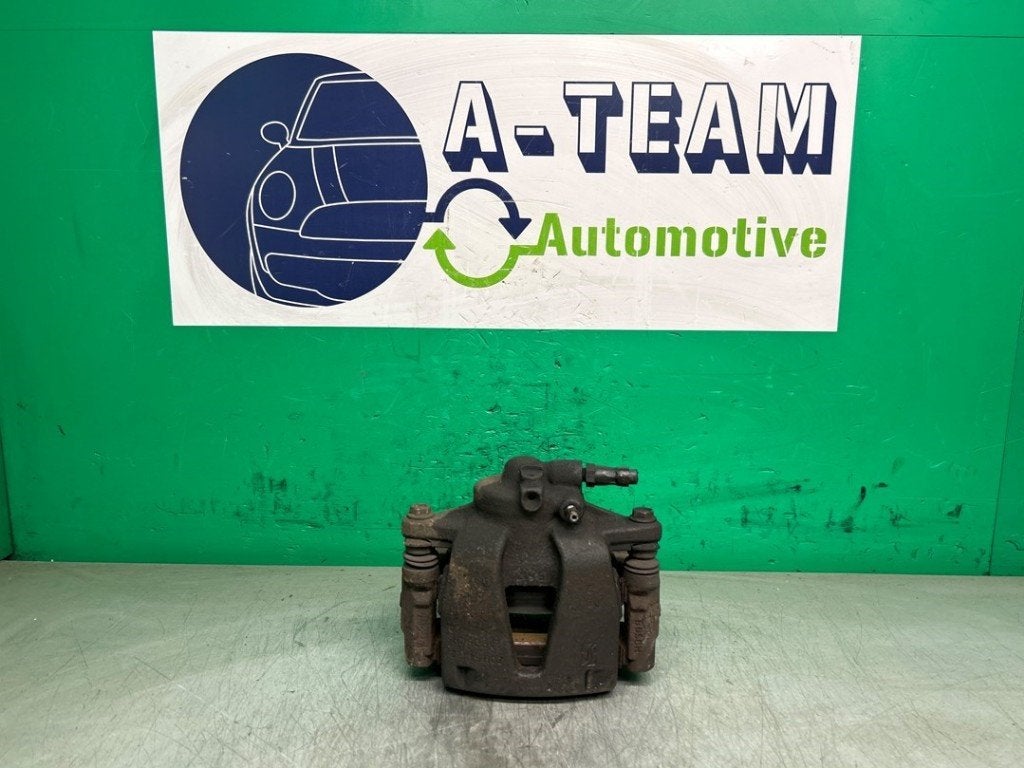 ETRIER DE FREIN AVANT GAUCHE Opel Corsa D (01-2006/12-2014), Utilisé, Opel