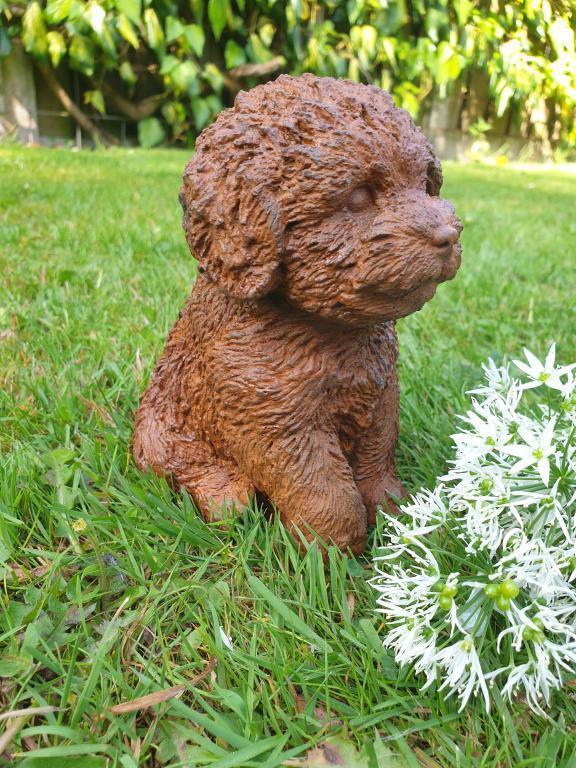 Tuinbeeld van een puppy hond, Tuin en Terras, Tuinbeelden, Nieuw, Beton, Ophalen of Verzenden