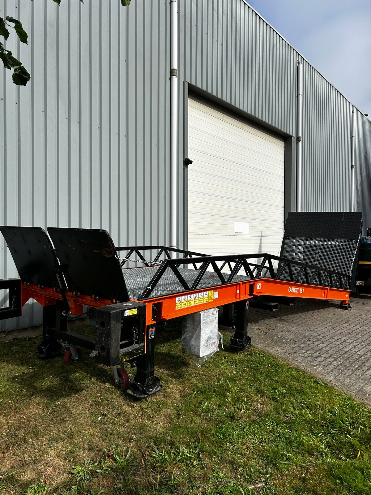 Hydraulische Mobiele Laadbrug 15T–Automatisch–Zeer Sterk, Ophalen of Verzenden