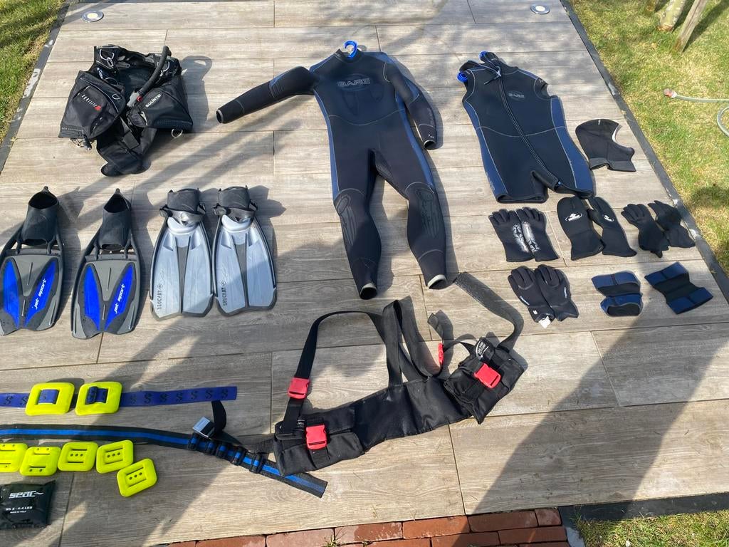 Duikmateriaal (kijk beschrijving), Watersport en Boten, Duiken, Ophalen, Zo goed als nieuw