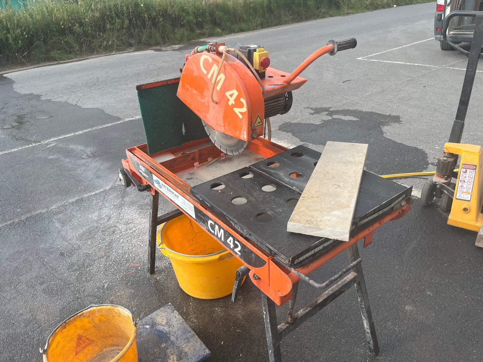 Tafelzaagmachine voor stenen, Doe-het-zelf en Bouw, Gereedschap | Zaagmachines, Ophalen, Zo goed als nieuw