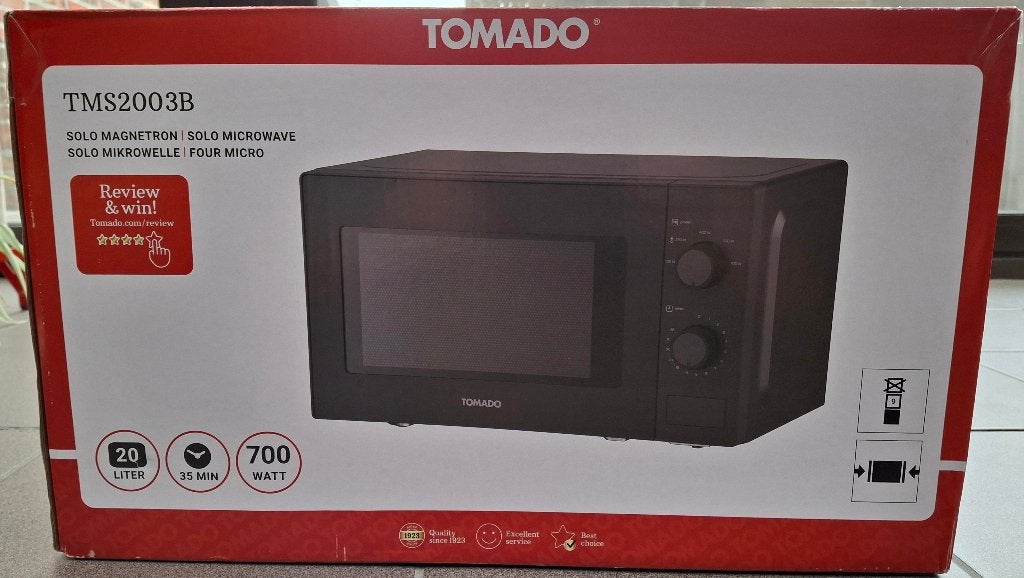 Microgolfoven Tomado 700 Watt - Nieuw, Elektronische apparatuur, Ophalen, Nieuw, Vrijstaand, Minder dan 45 cm