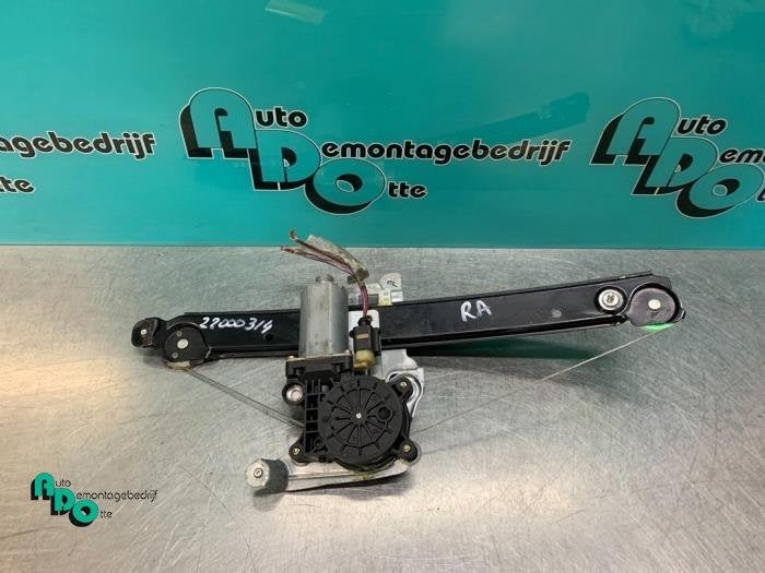 Mécanique vitre 4portes arrière droite d'un Volvo V70, -, 3 mois de garantie, -, -